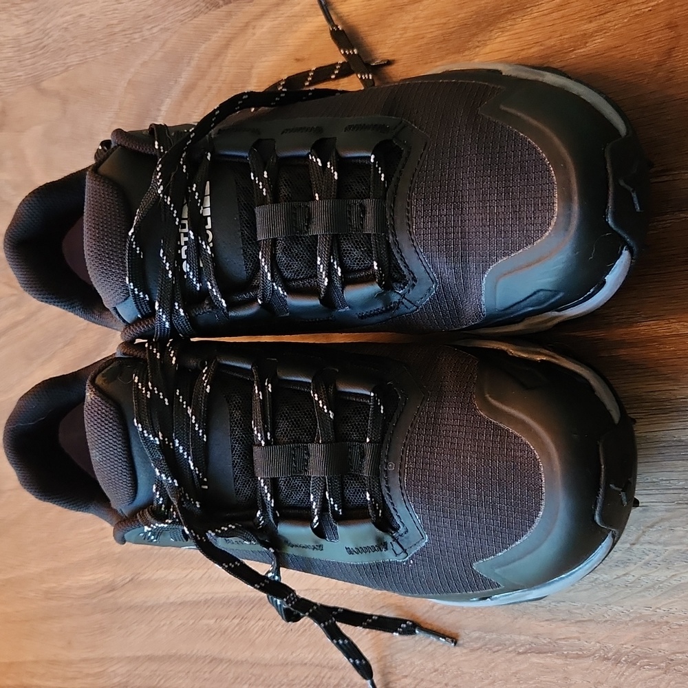 NEW, Womens North Face Vectiv  future Light Sneaker